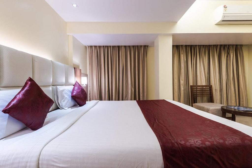 Hotel Aishwarya Residency Navi Mumbai Kültér fotó