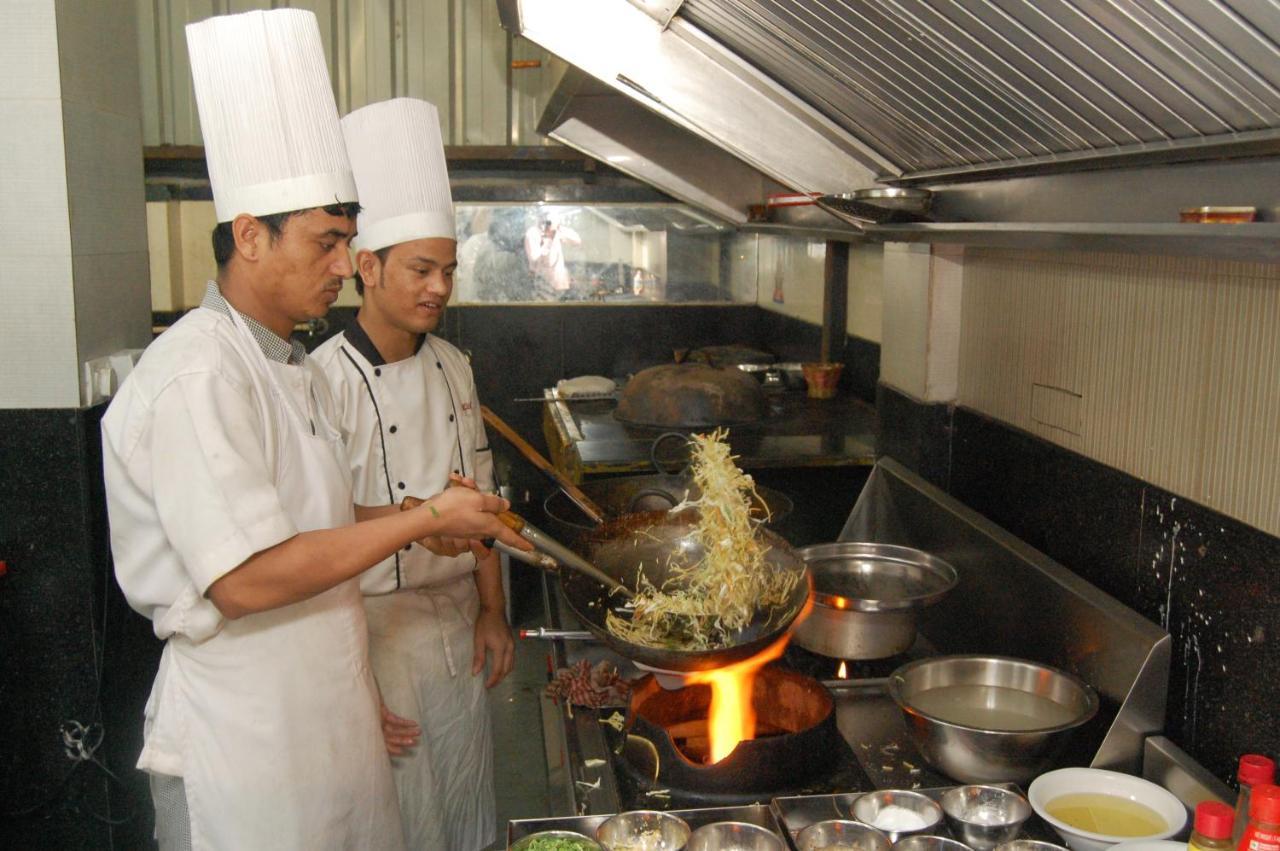 Hotel Aishwarya Residency Navi Mumbai Kültér fotó