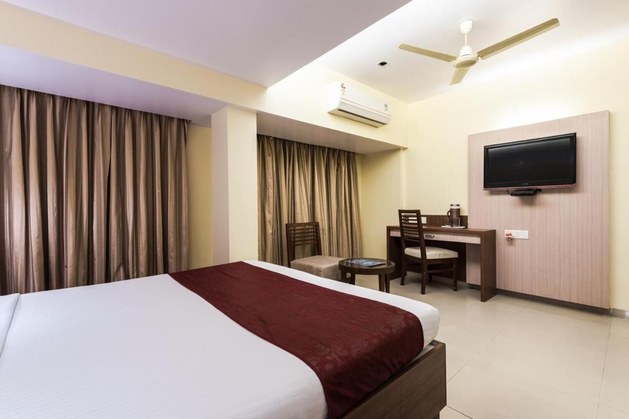 Hotel Aishwarya Residency Navi Mumbai Kültér fotó