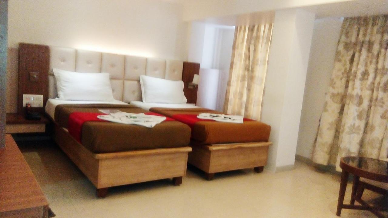 Hotel Aishwarya Residency Navi Mumbai Kültér fotó